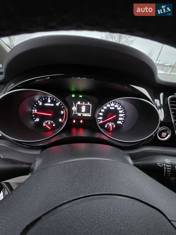 Минивэн Kia Carnival 2014 в Тячеве фото 11 Минивэн Kia Carnival 2014 в Тячеве