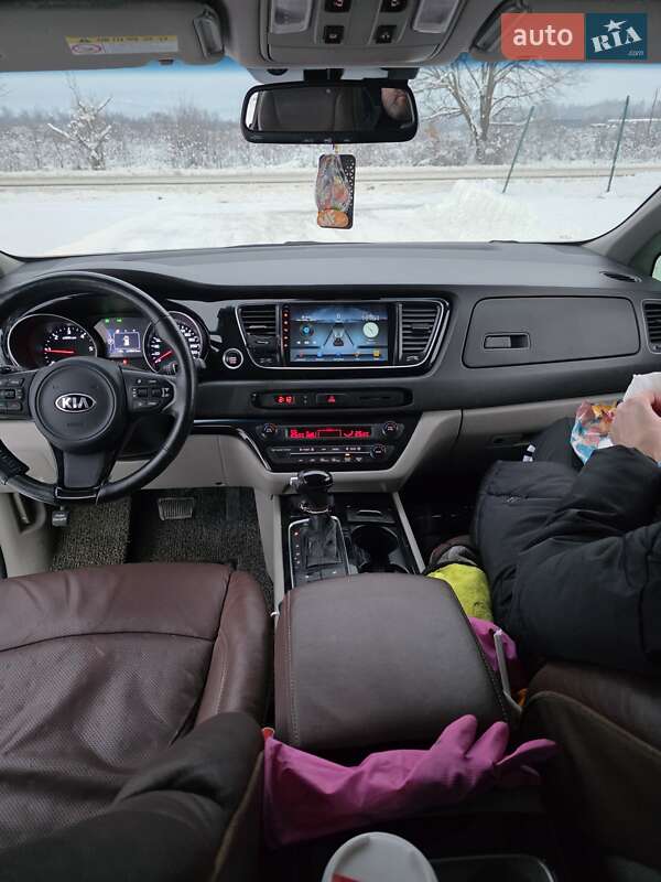 Минивэн Kia Carnival 2014 в Тячеве фото 15 Минивэн Kia Carnival 2014 в Тячеве
