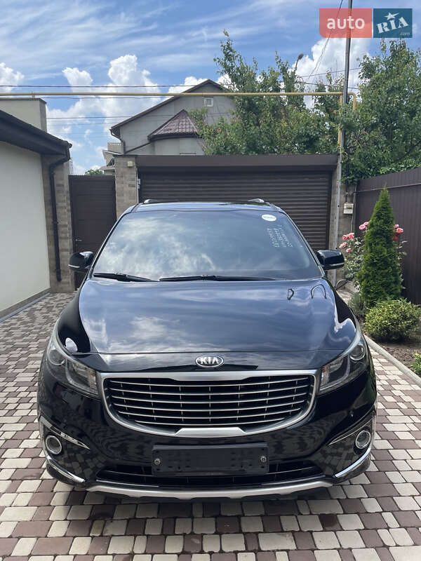 Мінівен Kia Carnival 2017 в Одесі