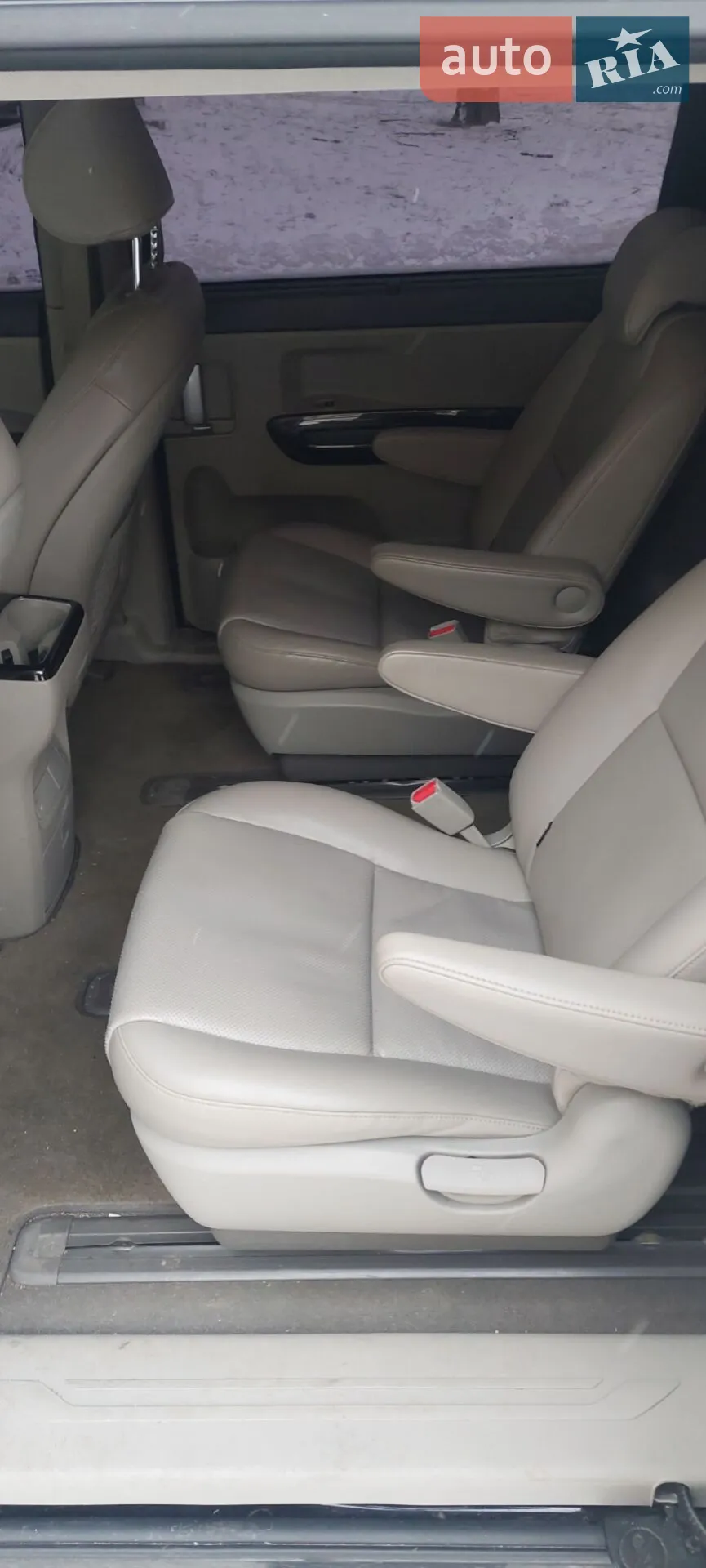 2014 Kia Carnival - мініатюра 11