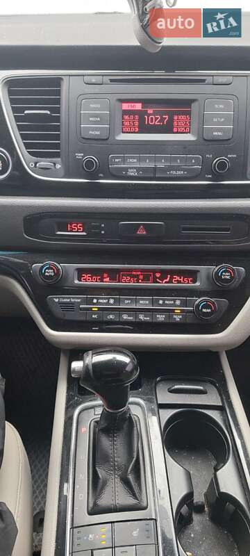Минивэн Kia Carnival 2014 в Полтаве