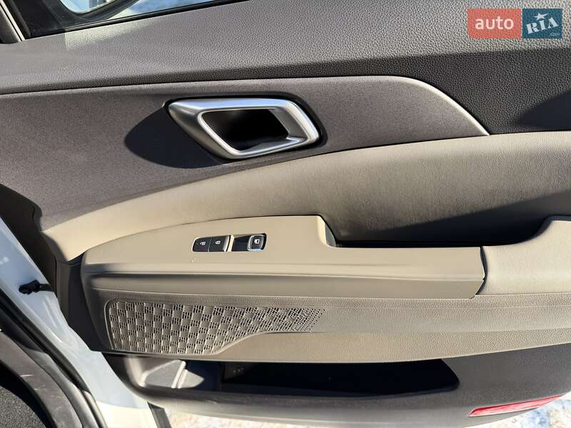 Минивэн Kia Carnival 2024 в Киеве фото 22 Минивэн Kia Carnival 2024 в Киеве