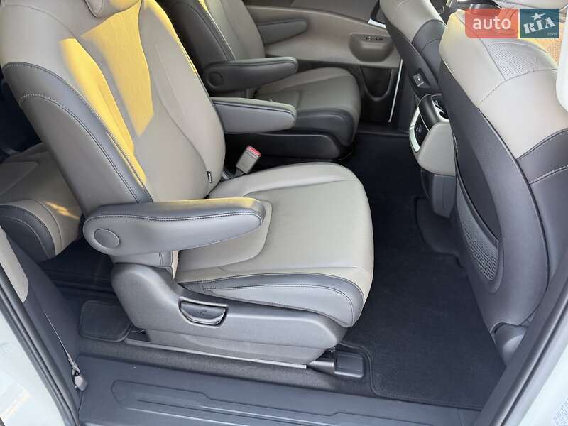 Минивэн Kia Carnival 2024 в Киеве фото 24 Минивэн Kia Carnival 2024 в Киеве