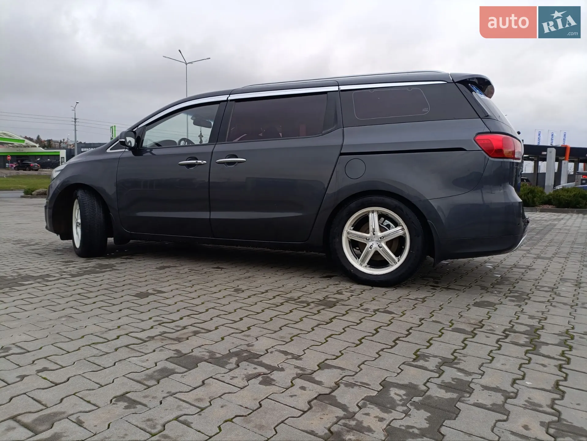 2018 Kia Carnival - мініатюра 15