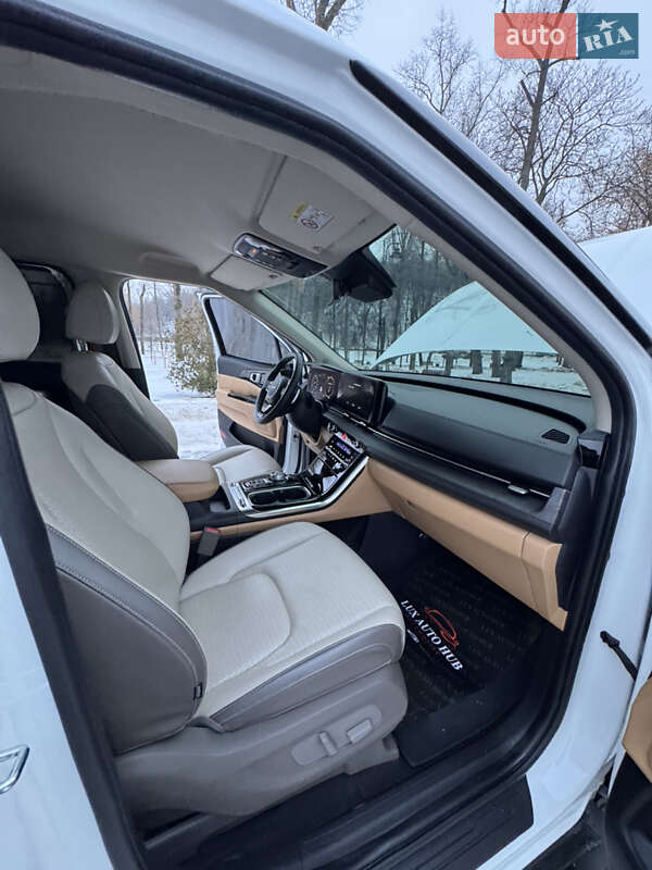 Минивэн Kia Carnival 2021 в Киеве фото 46 Минивэн Kia Carnival 2021 в Киеве