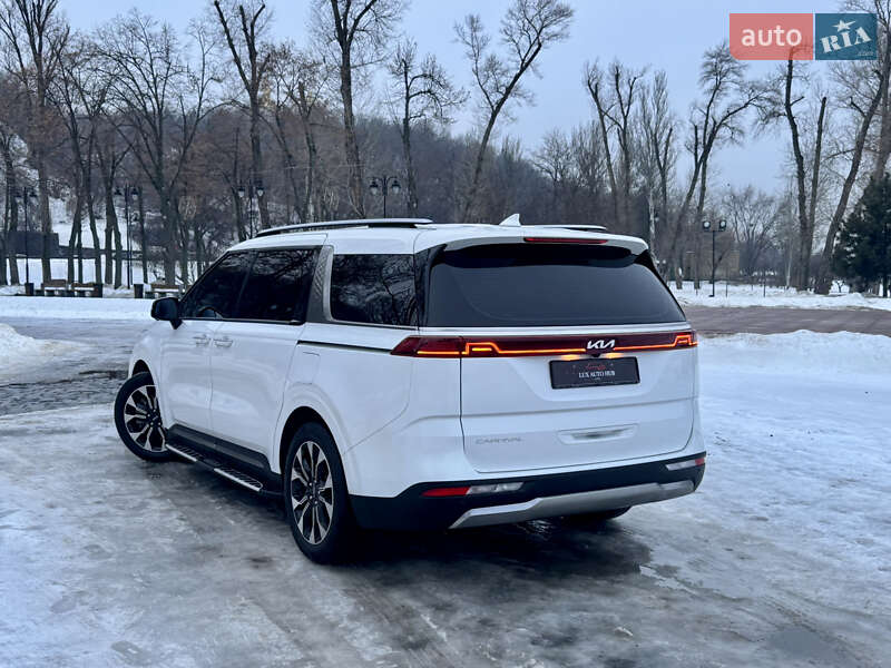 Минивэн Kia Carnival 2021 в Киеве фото 99 Минивэн Kia Carnival 2021 в Киеве