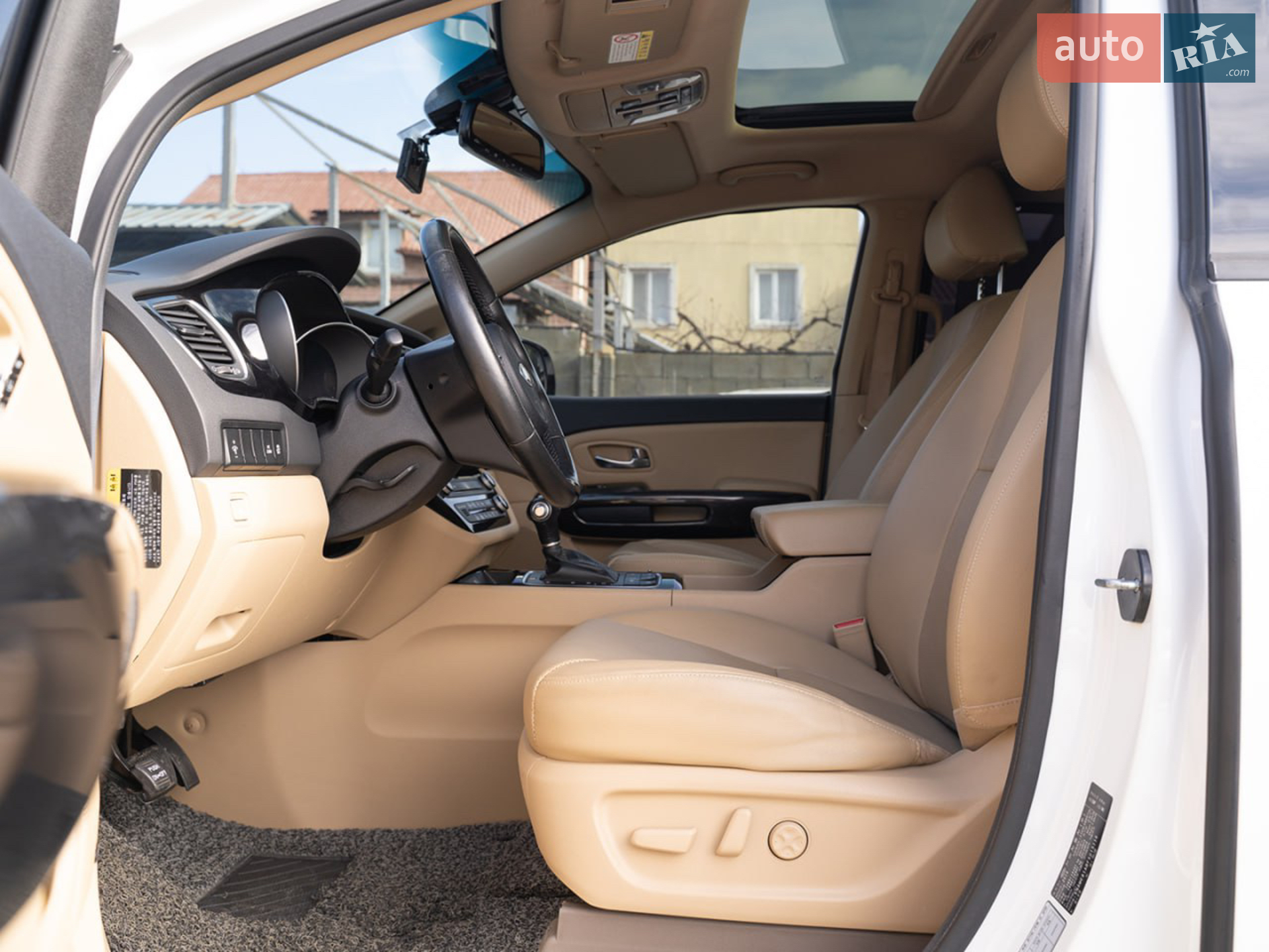 2014 Kia Carnival - мініатюра 17