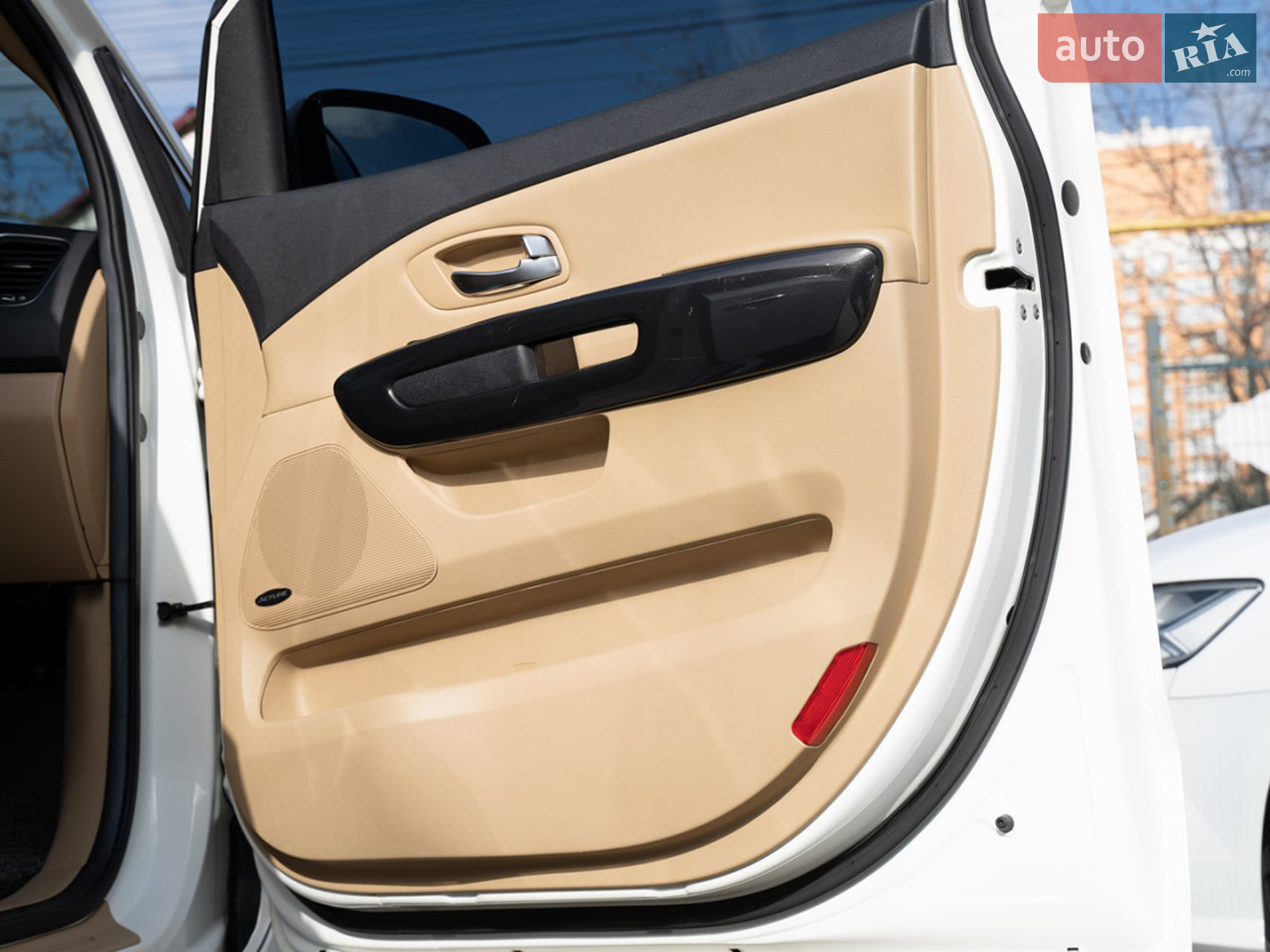 2014 Kia Carnival - мініатюра 33