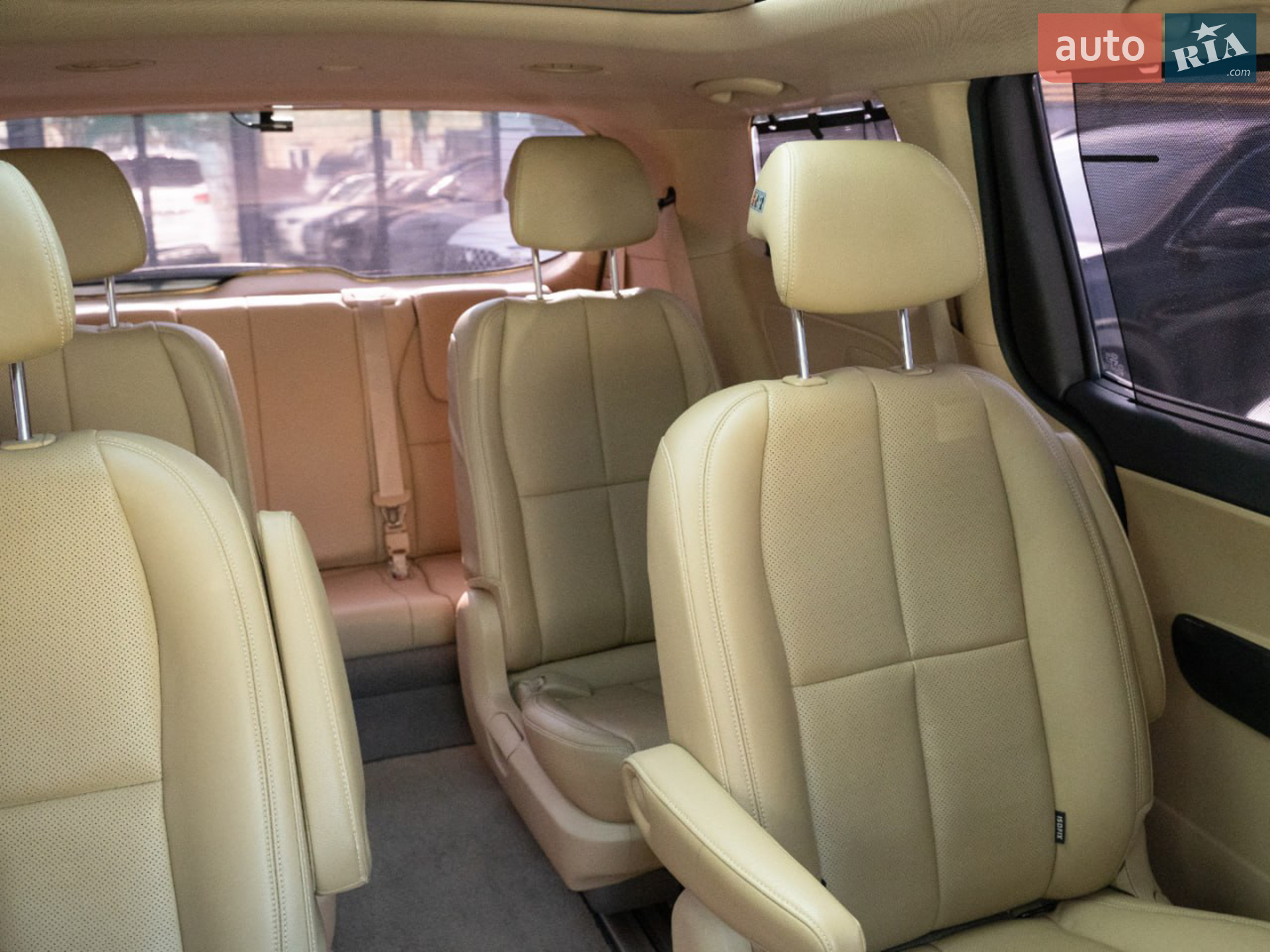 2014 Kia Carnival - мініатюра 42