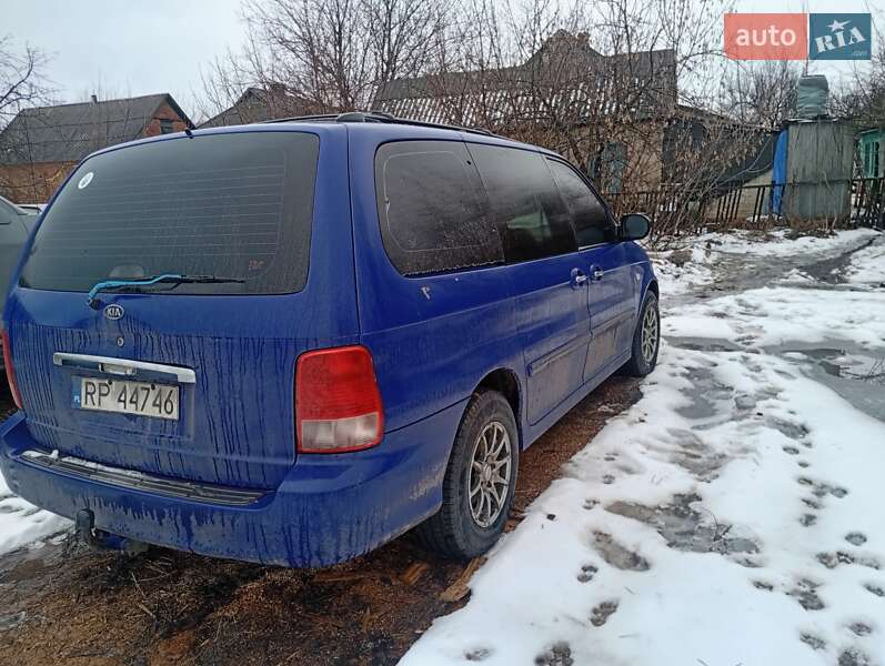 Минивэн Kia Carnival 2004 в Краматорске
