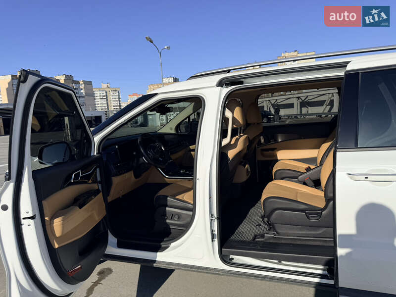 Минивэн Kia Carnival 2023 в Киеве фото 10 Минивэн Kia Carnival 2023 в Киеве