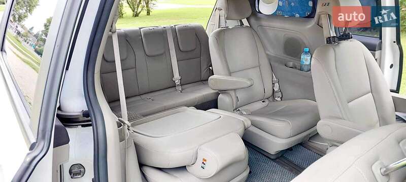 Минивэн Kia Carnival 2016 в Ивано-Франковске