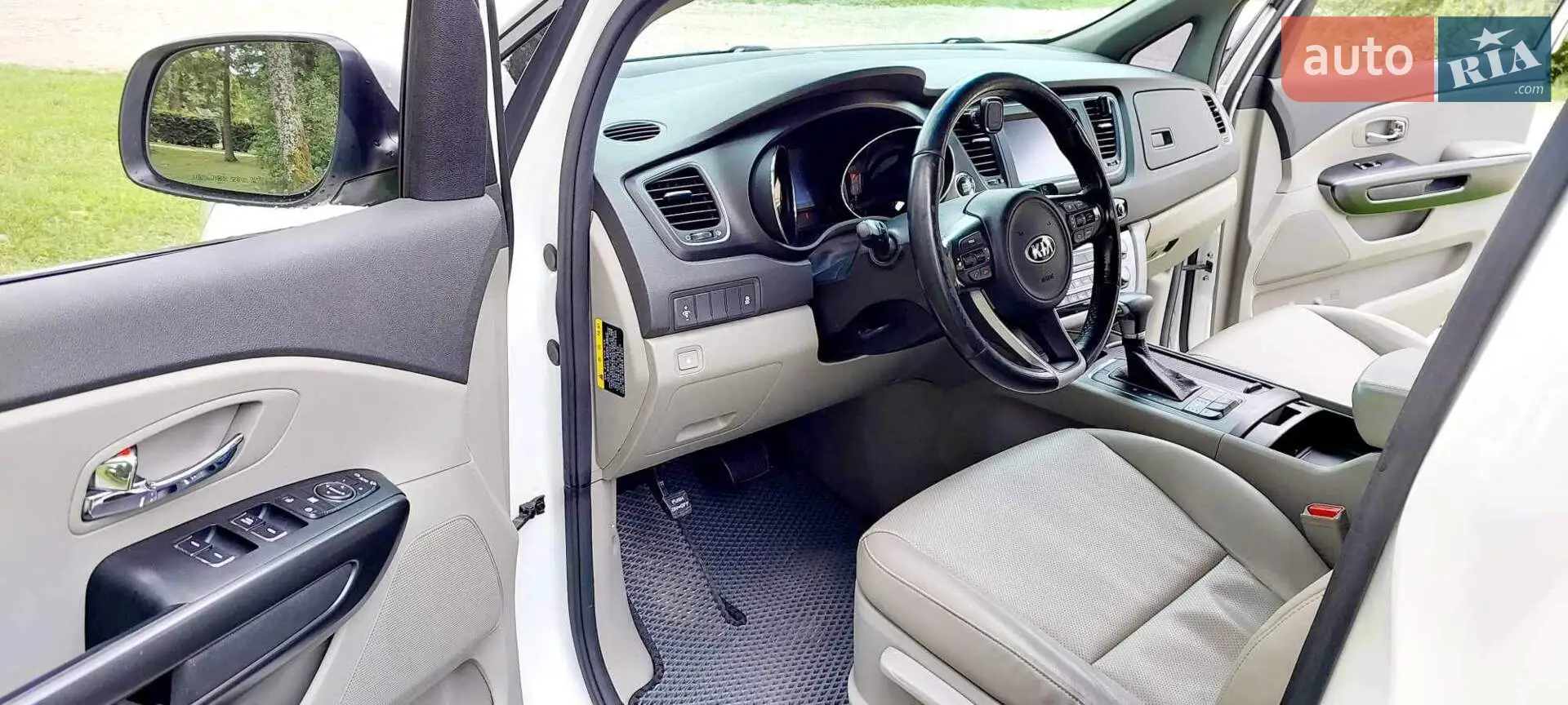 2016 Kia Carnival - мініатюра 11