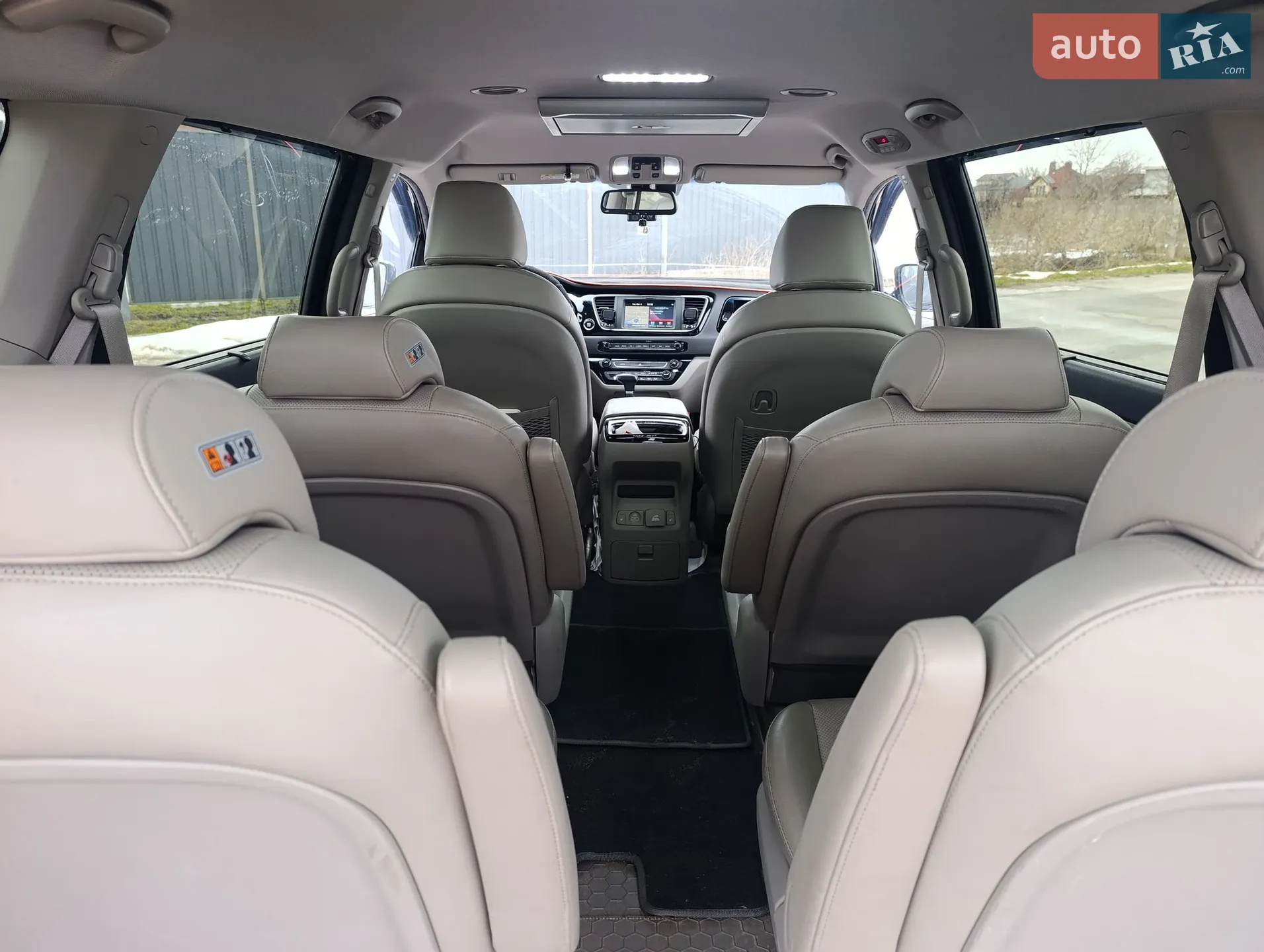 2017 Kia Carnival - мініатюра 20