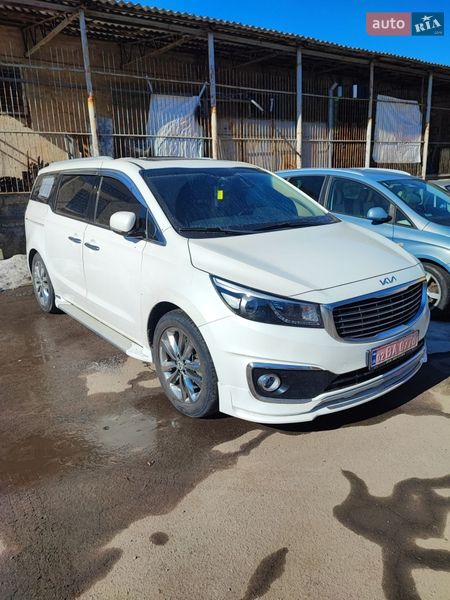 Минивэн Kia Carnival 2014 в Калиновке
