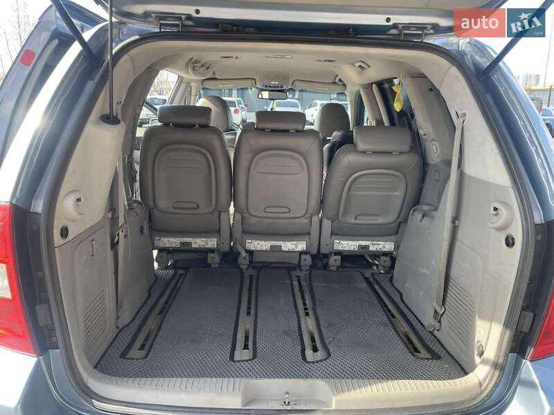 Мінівен Kia Carnival 2006 в Києві