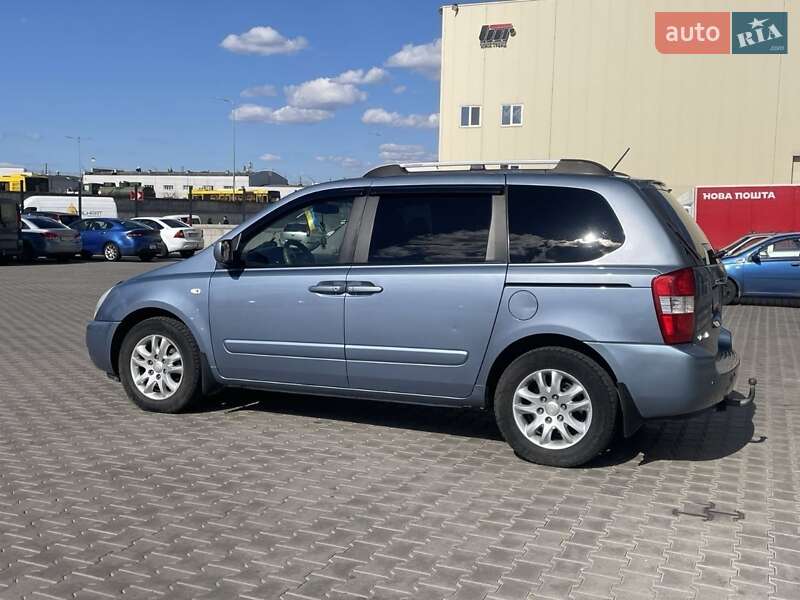 Мінівен Kia Carnival 2006 в Києві