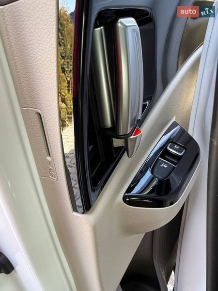 Минивэн Kia Carnival 2023 в Тернополе