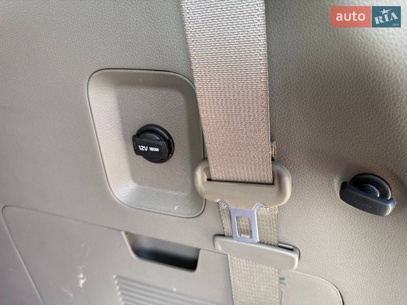 Минивэн Kia Carnival 2023 в Тернополе