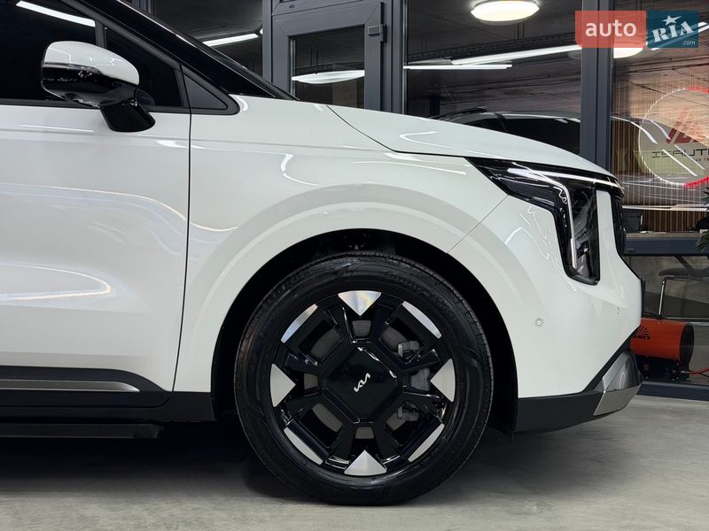 Минивэн Kia Carnival 2024 в Одессе