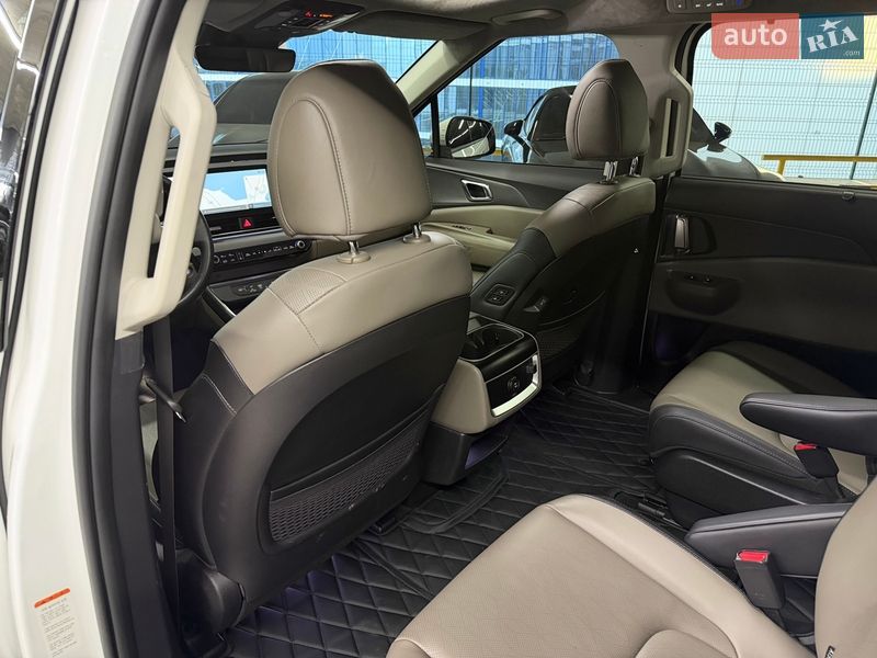 Минивэн Kia Carnival 2024 в Одессе