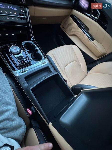 Минивэн Kia Carnival 2023 в Бердичеве