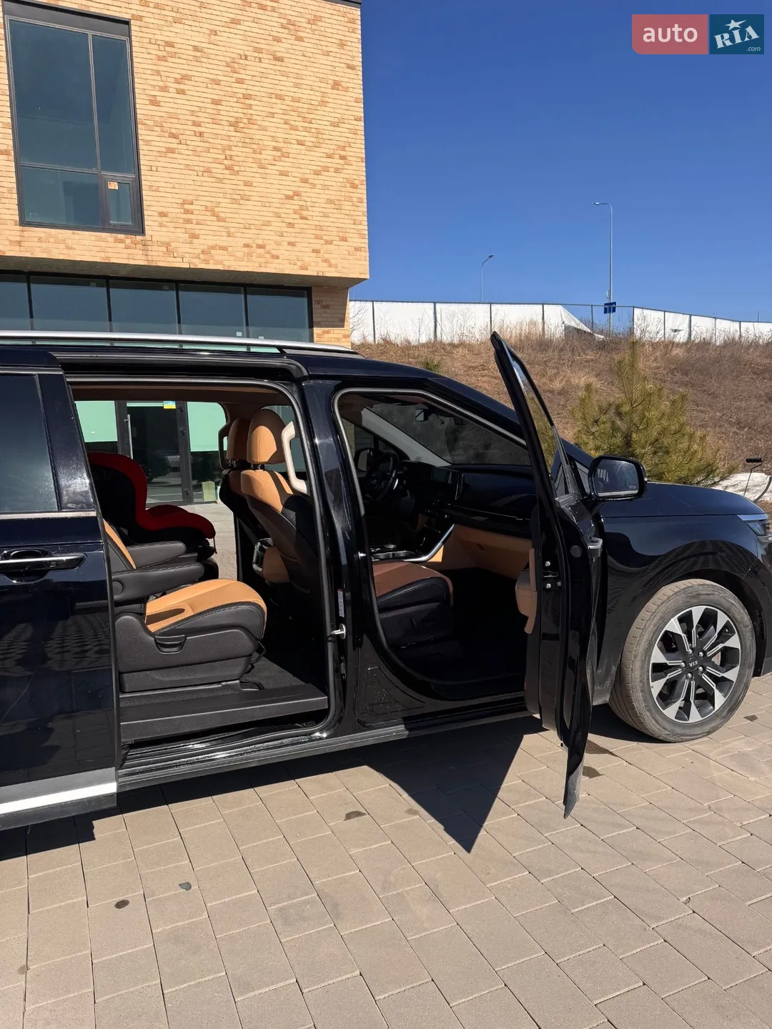 2020 Kia Carnival - мініатюра 7