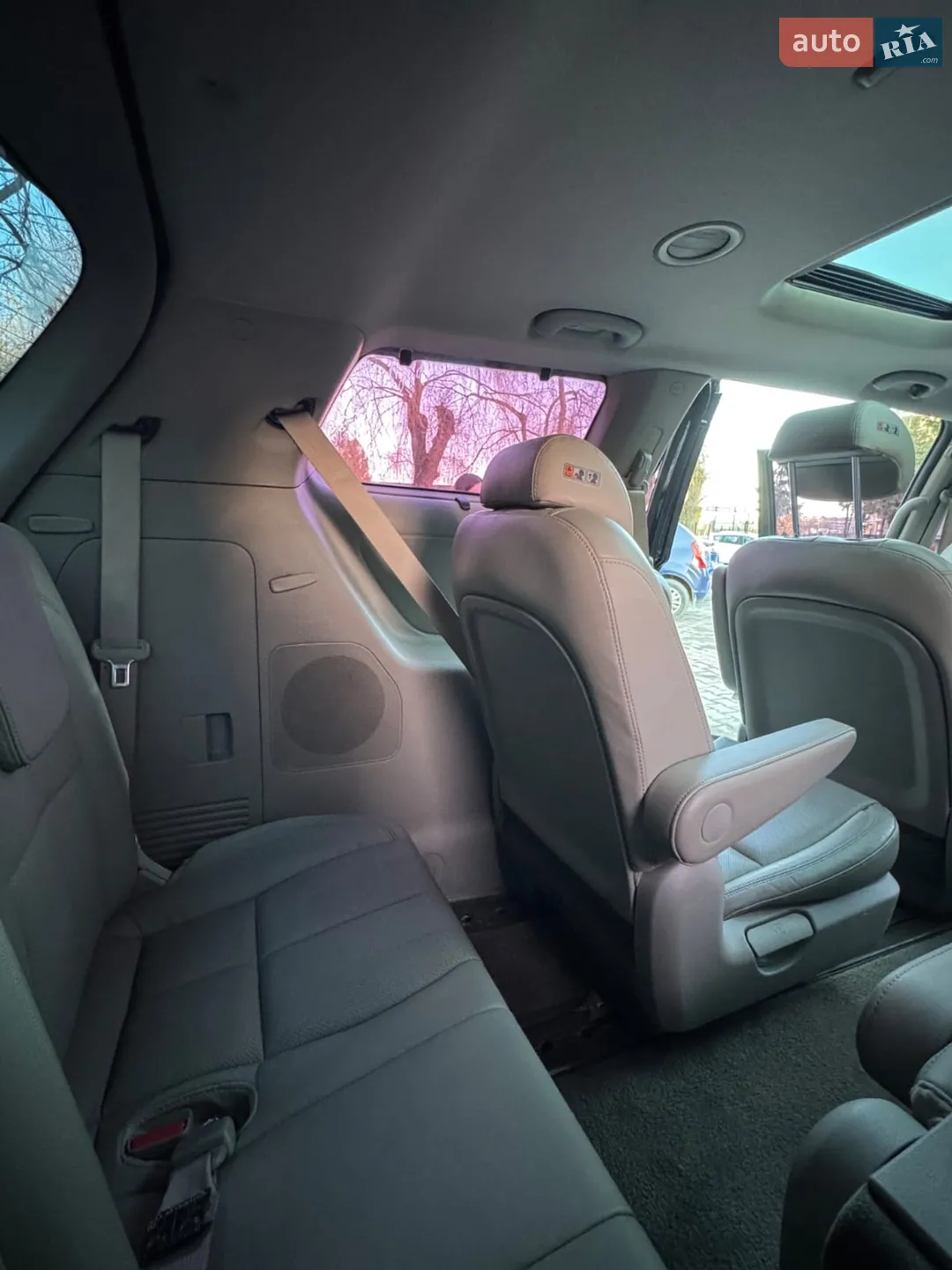 2015 Kia Carnival - мініатюра 15