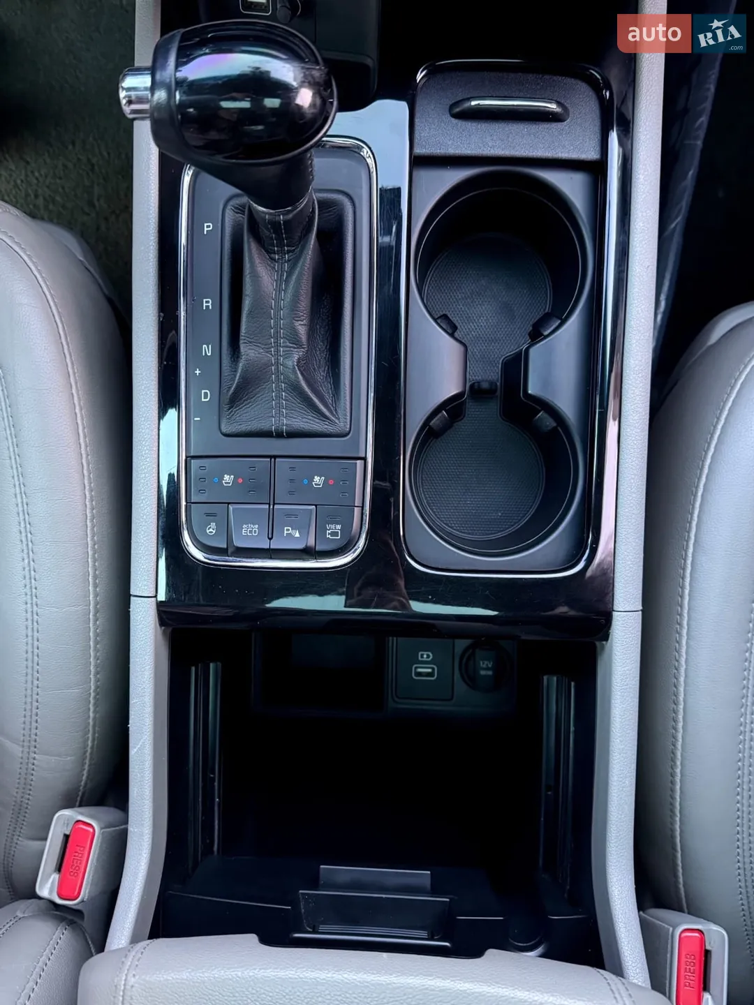 2015 Kia Carnival - мініатюра 24