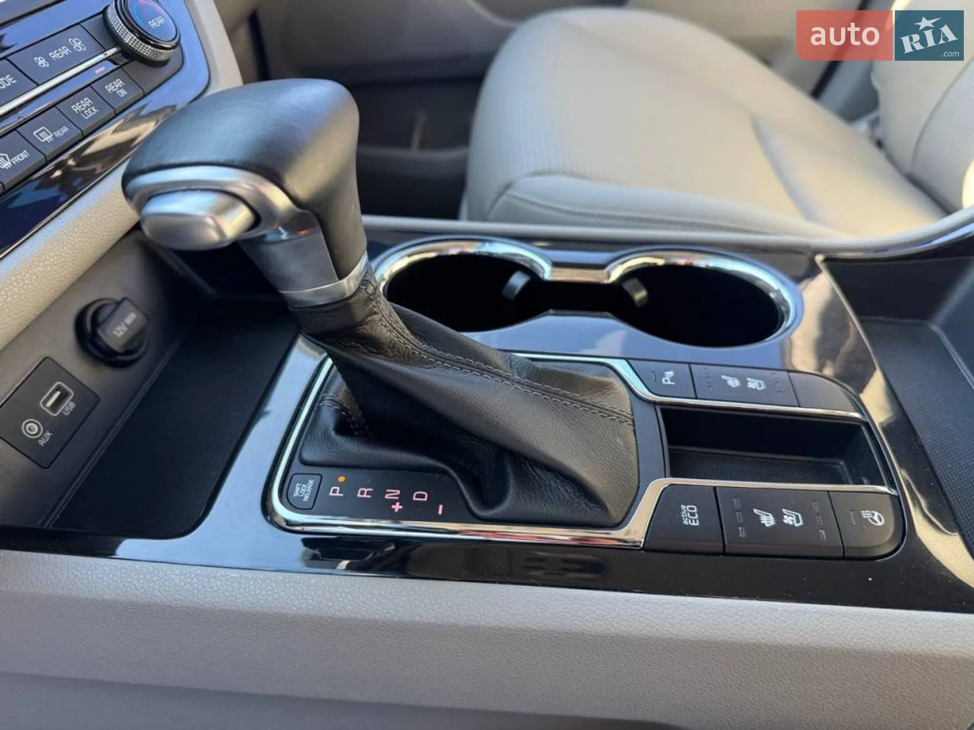 2019 Kia Carnival - мініатюра 21