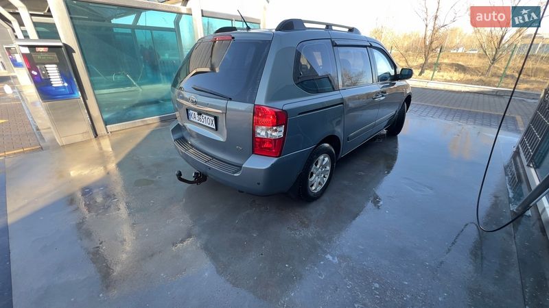 Минивэн Kia Carnival 2007 в Киеве