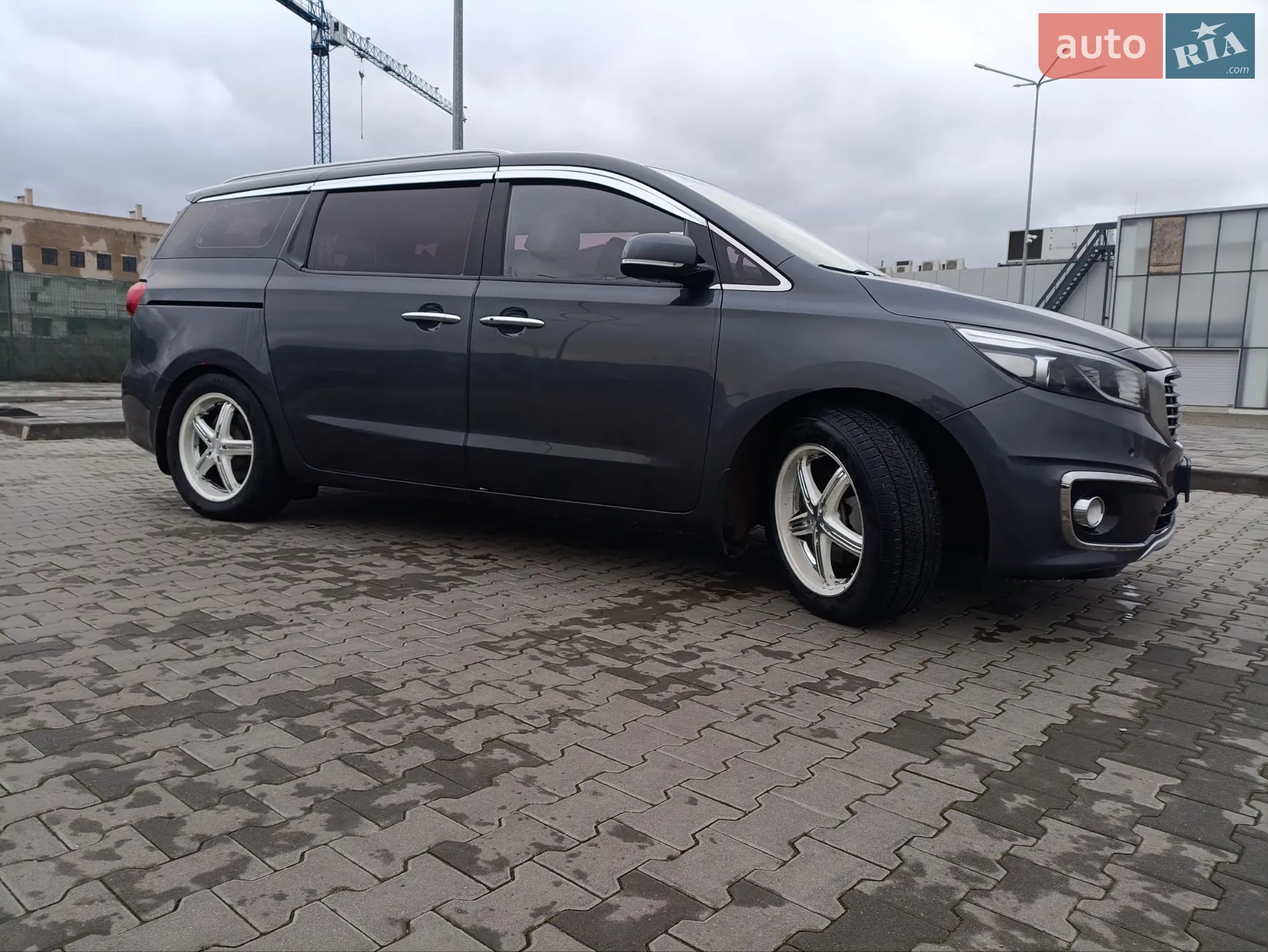 2018 Kia Carnival - мініатюра 9