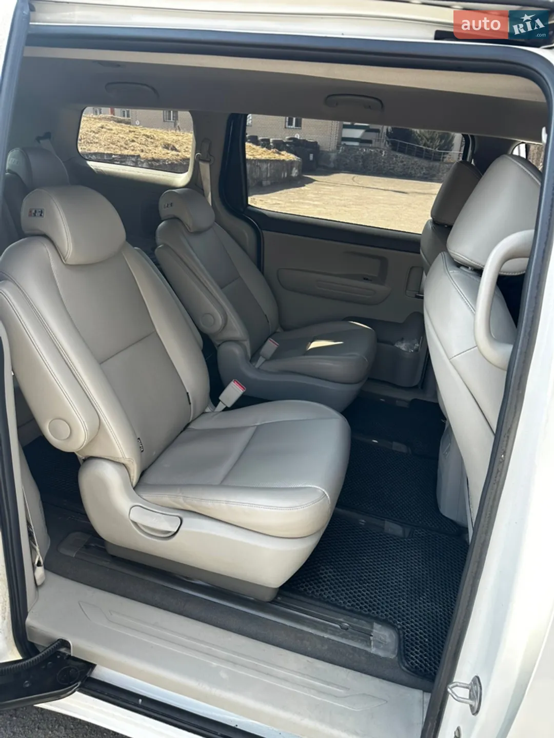 2017 Kia Carnival - мініатюра 6