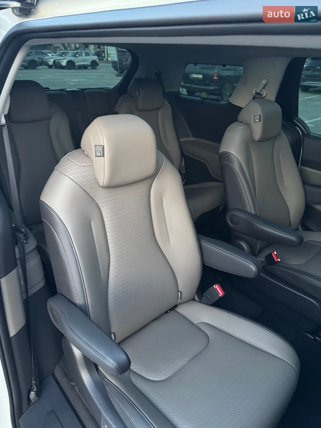 2024 Kia Carnival - мініатюра 24