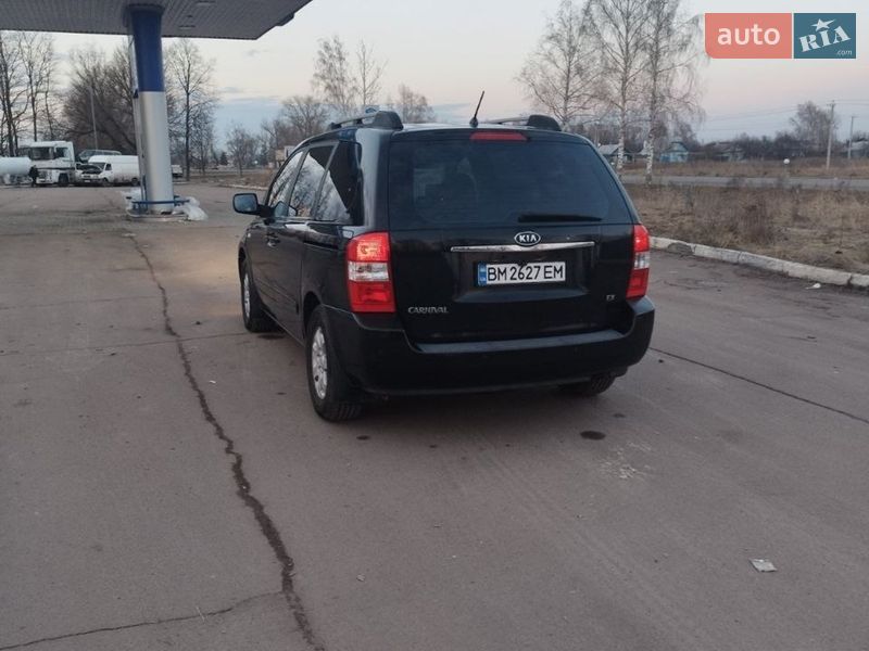 Минивэн Kia Carnival 2007 в Шостке