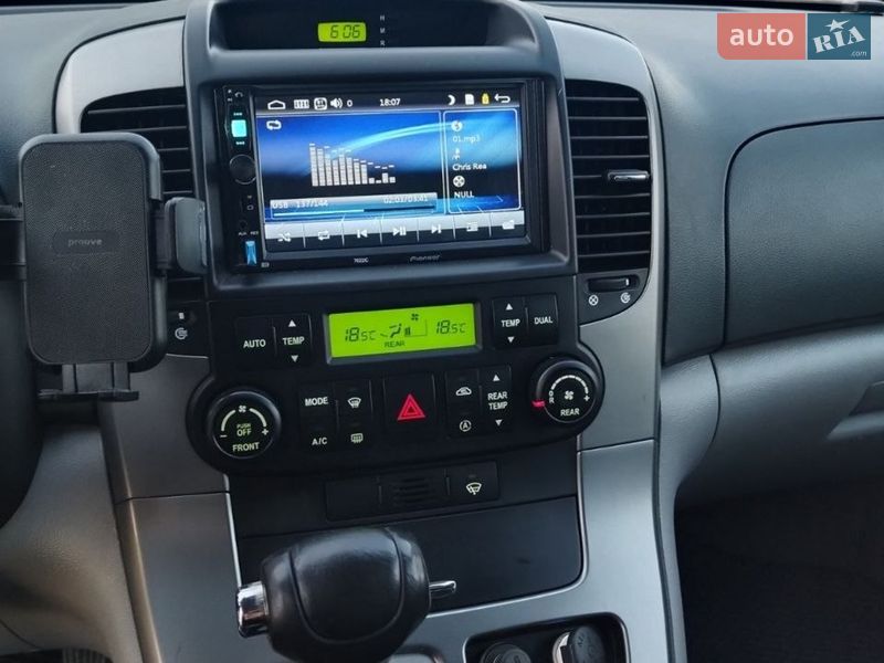 Минивэн Kia Carnival 2007 в Шостке