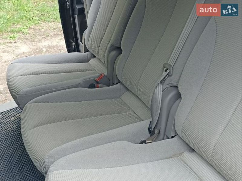 Минивэн Kia Carnival 2007 в Шостке