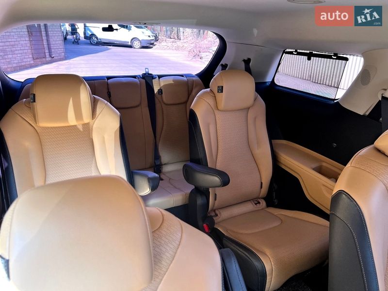 Минивэн Kia Carnival 2020 в Одессе
