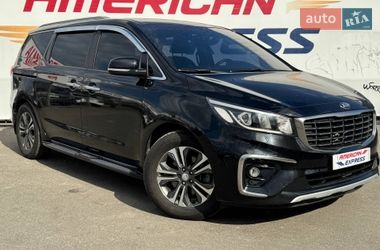 Минивэн Kia Carnival 2019 в Киеве