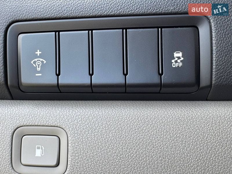 Минивэн Kia Carnival 2019 в Киеве фото 20 Минивэн Kia Carnival 2019 в Киеве