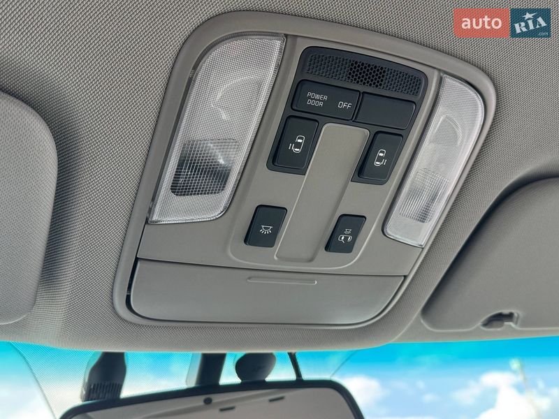 Минивэн Kia Carnival 2019 в Киеве фото 31 Минивэн Kia Carnival 2019 в Киеве