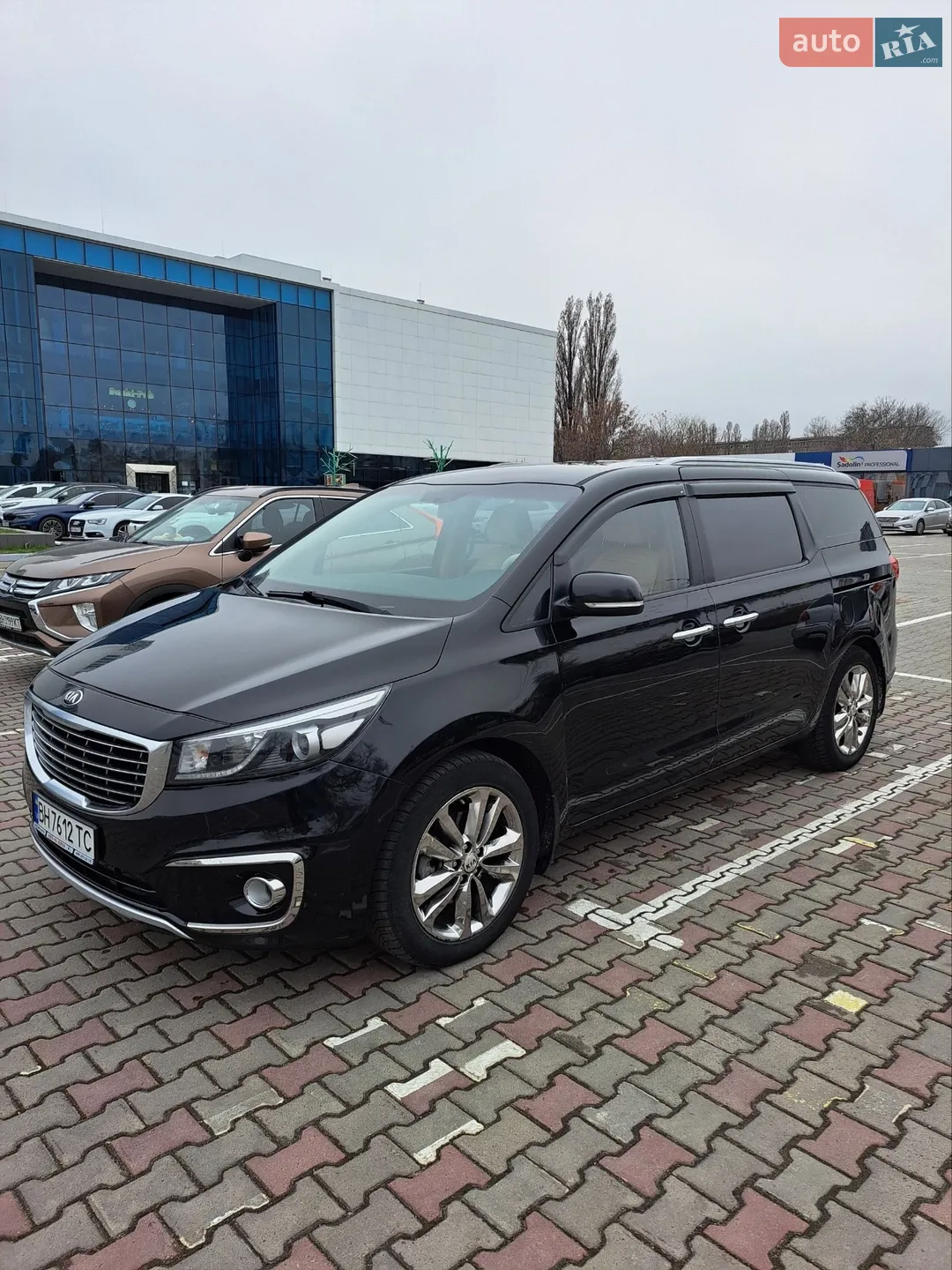 2014 Kia Carnival - мініатюра 2