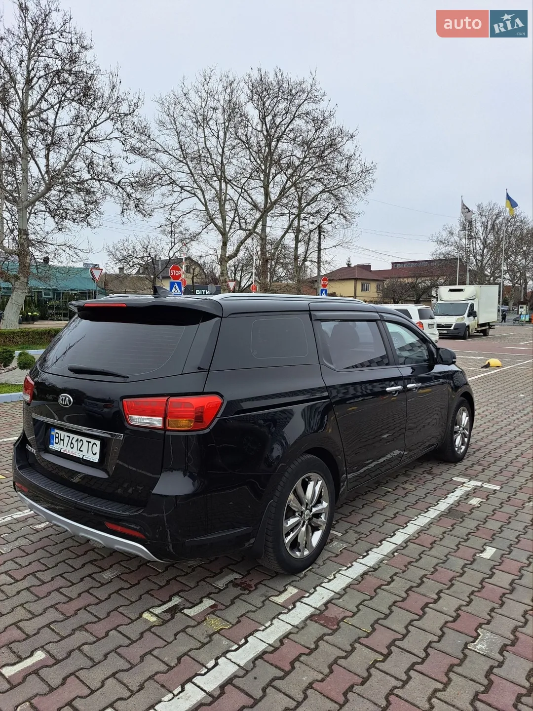 2014 Kia Carnival - мініатюра 3