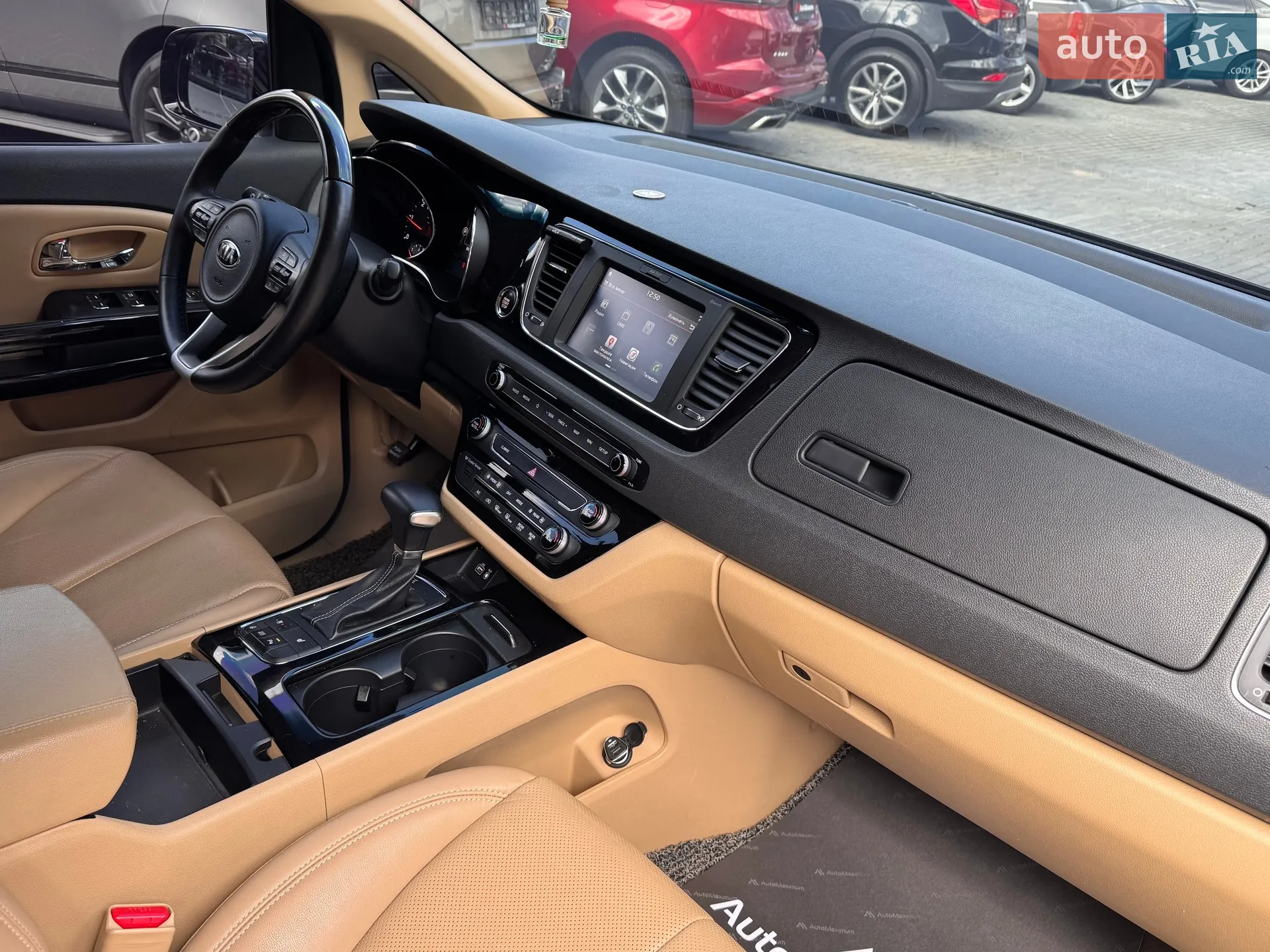 2017 Kia Carnival - мініатюра 18