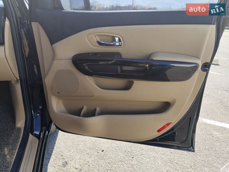 Мінівен Kia Carnival 2016 в Одесі фото 13 Мінівен Kia Carnival 2016 в Одесі