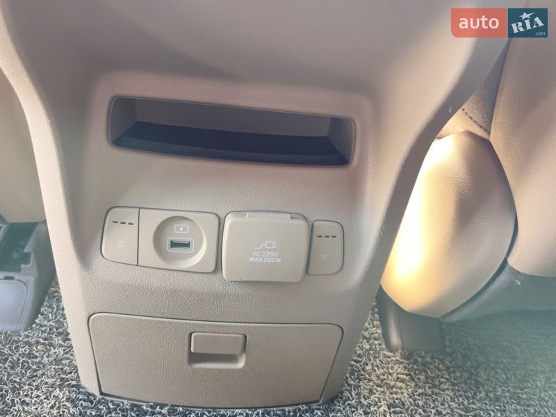 Мінівен Kia Carnival 2016 в Одесі фото 47 Мінівен Kia Carnival 2016 в Одесі