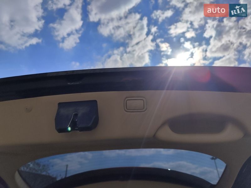 Мінівен Kia Carnival 2016 в Одесі фото 29 Мінівен Kia Carnival 2016 в Одесі