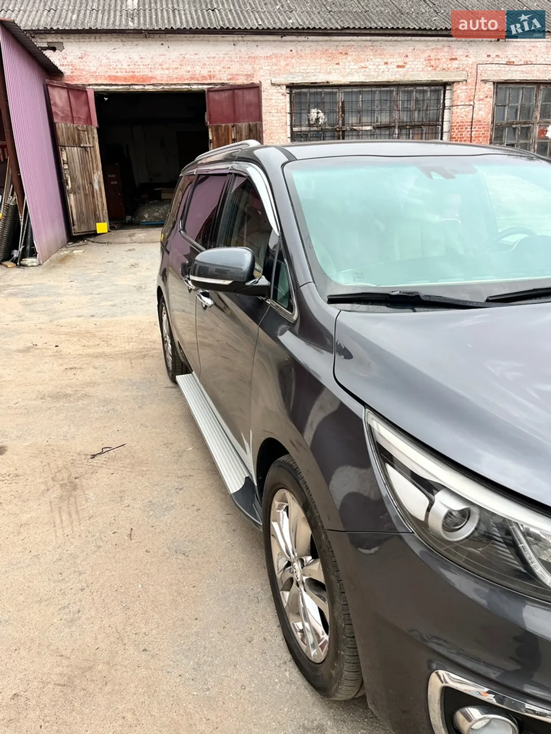 2015 Kia Carnival - мініатюра 3