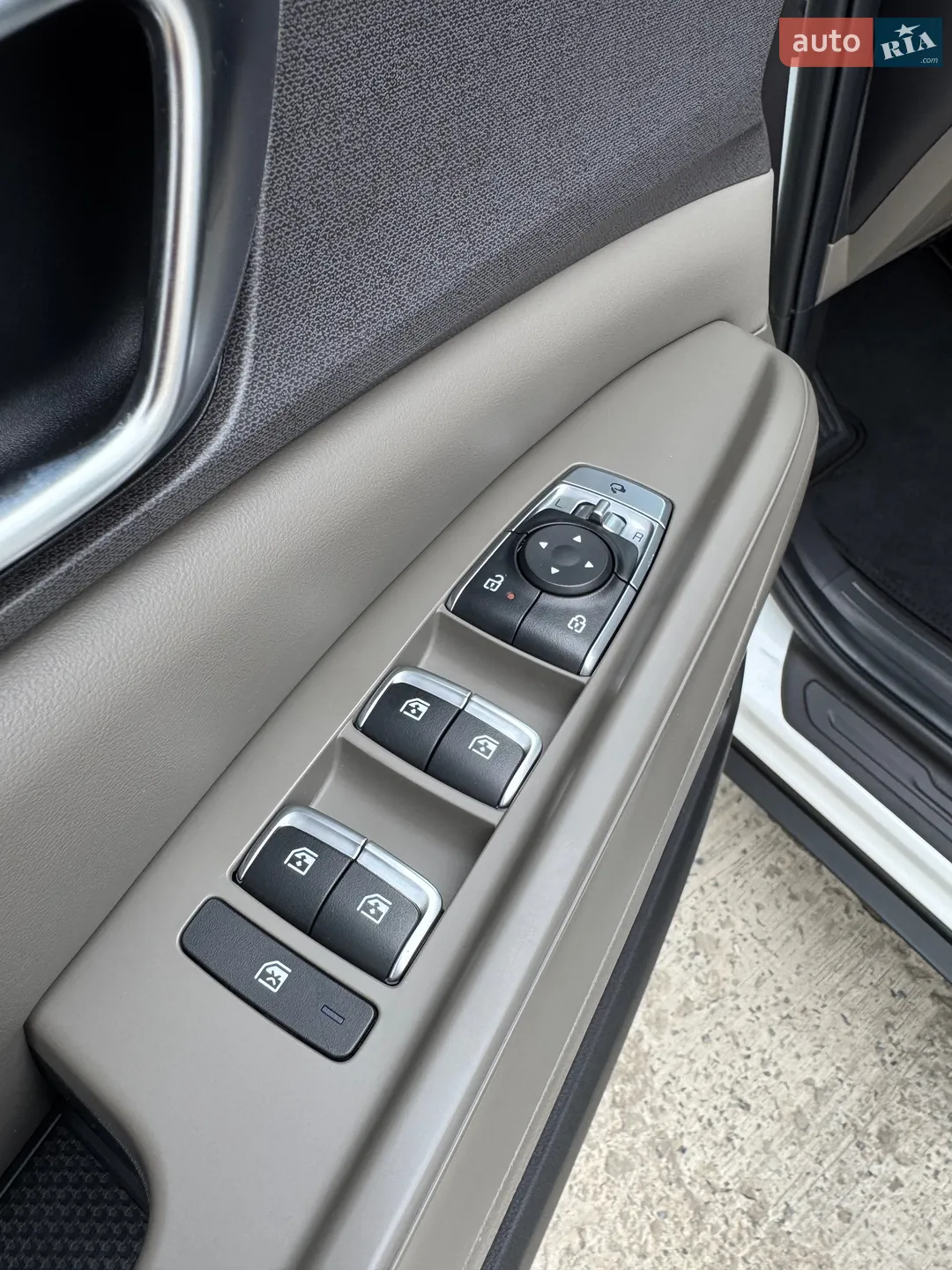 2024 Kia Carnival - мініатюра 57