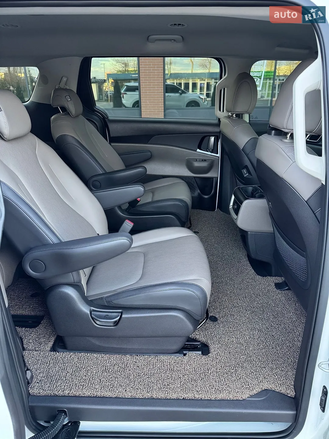 2024 Kia Carnival - мініатюра 57